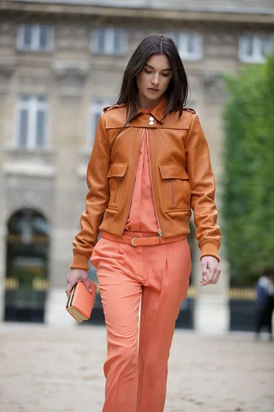 Look 13